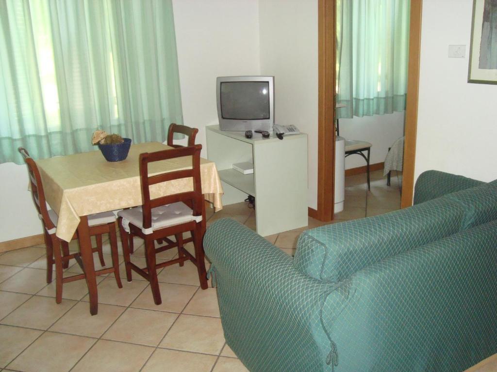 Residence Bizzoni Terni Pokoj fotografie